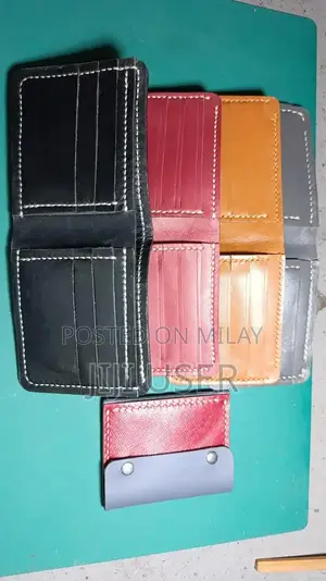 Handcrafted Genuine Leather Wallet with Card Holder - Custom Design Op