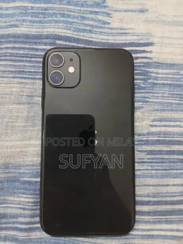 Apple iPhone 11 64GB Refurbished Smartphone