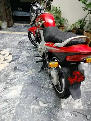 Honda CB125F Motorcycle - Excellent Condition Urban Commuter