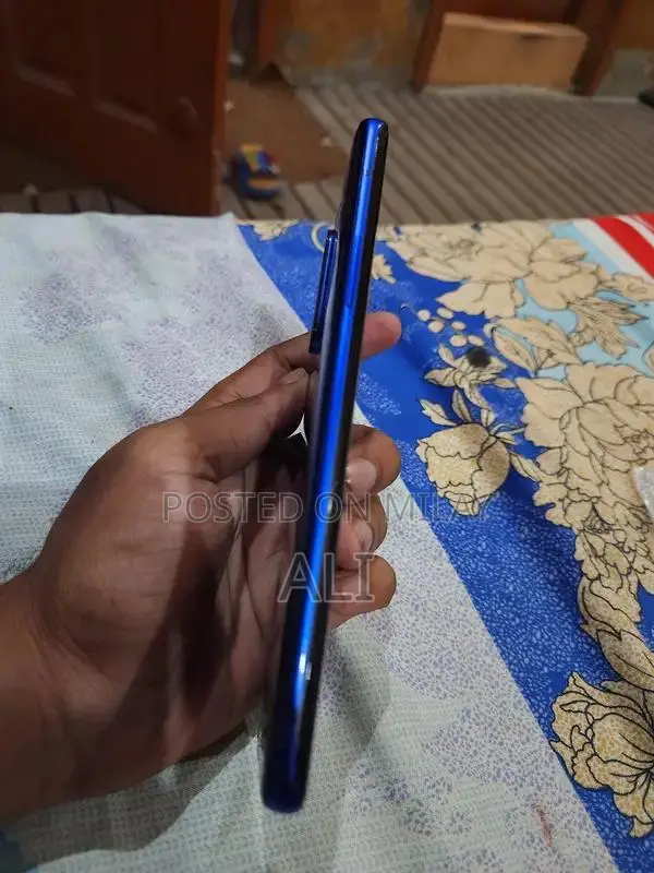 OnePlus 8 Pro High-Performance Smartphone