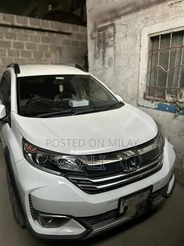 Honda BR-V S 2021 Pearl White 7-Seater SUV