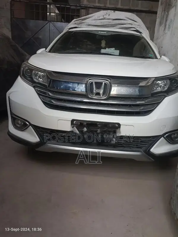 Honda BR-V S 2021 Pearl White 7-Seater SUV