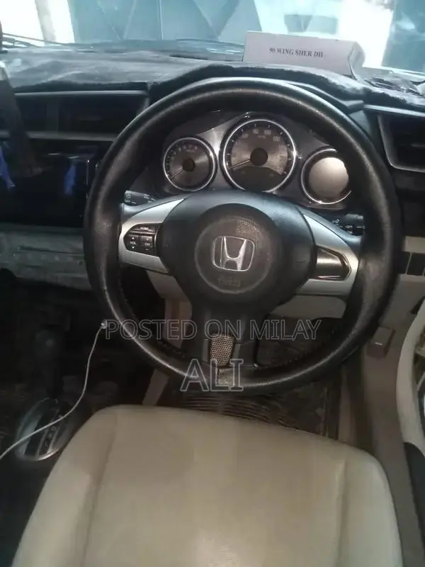 Honda BR-V S 2021 Pearl White 7-Seater SUV