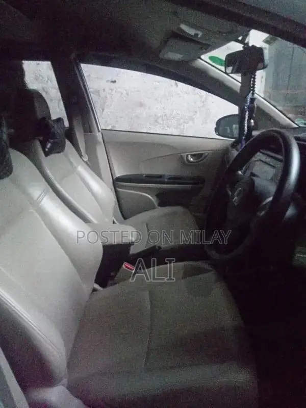 Honda BR-V S 2021 Pearl White 7-Seater SUV