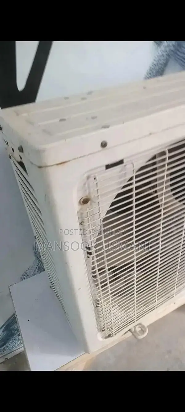 Midea Air Conditioner - Efficient Cooling System