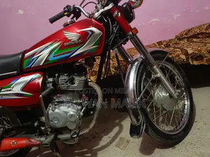 New Honda CB 2023 Red