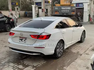 Honda Insight 2019 EX Hybrid Sedan - Premium Import