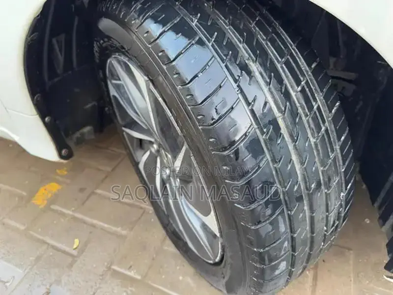 Honda Insight 2019 EX Hybrid Sedan - Premium Import