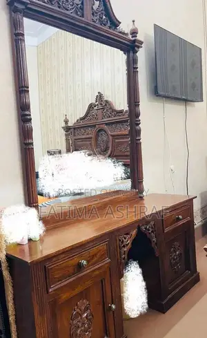 Photo - Modern King Bed Set with Side Tables and Dresser