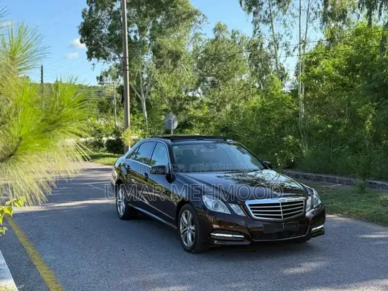 Mercedes Benz E250 CGI 2012 Luxury Sedan