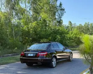 Mercedes Benz E250 CGI 2012 Luxury Sedan