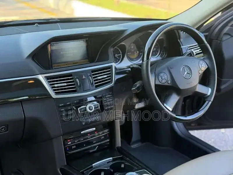 Mercedes Benz E250 CGI 2012 Luxury Sedan