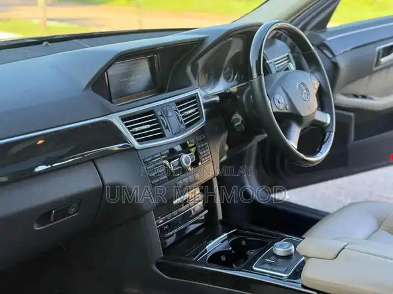 Mercedes Benz E250 CGI 2012 Luxury Sedan