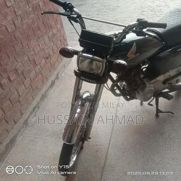 Honda 125cc Motorcycle - 2023 Model Low Mileage