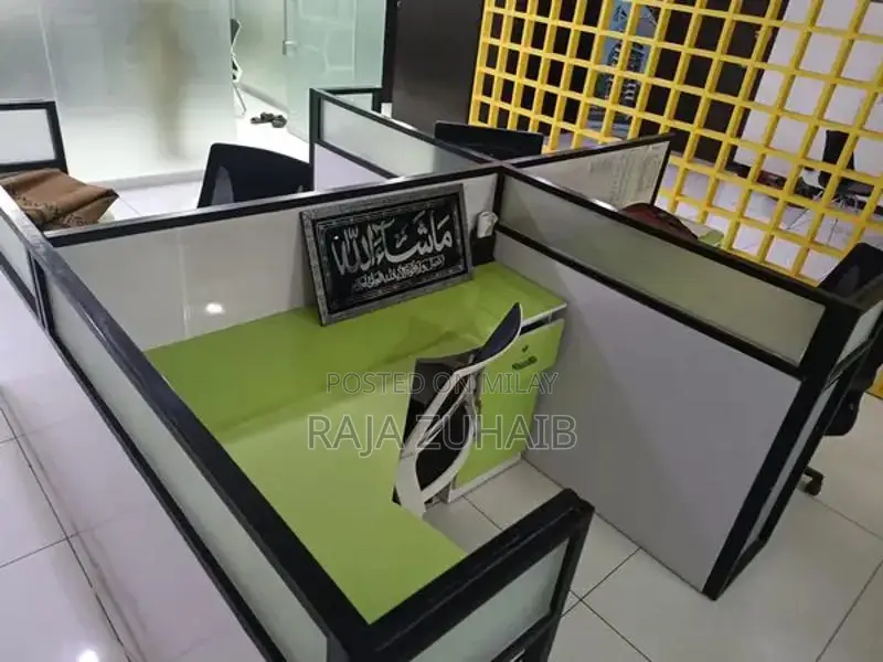 Versatile Modular Office Workstations - Professional Workspace Solutio