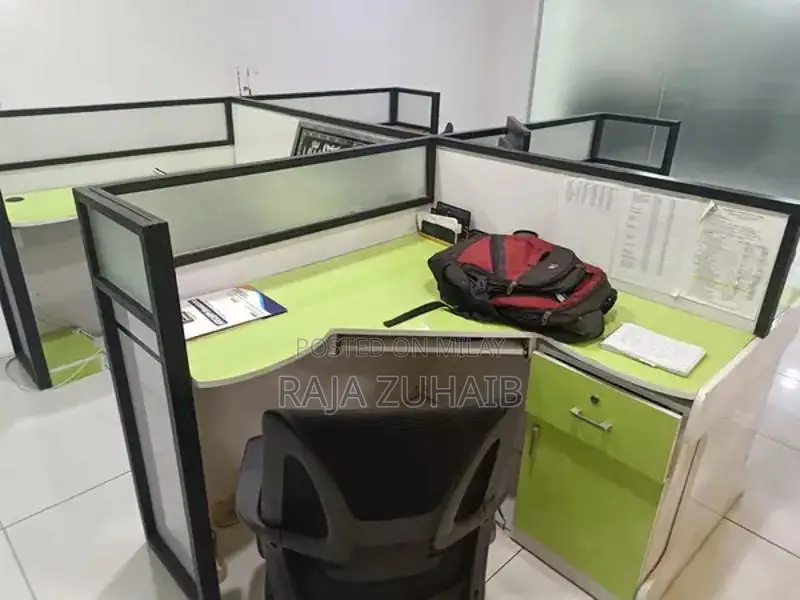 Versatile Modular Office Workstations - Professional Workspace Solutio