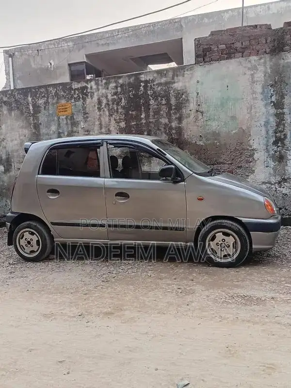 Hyundai Santro Club Compact City Hatchback