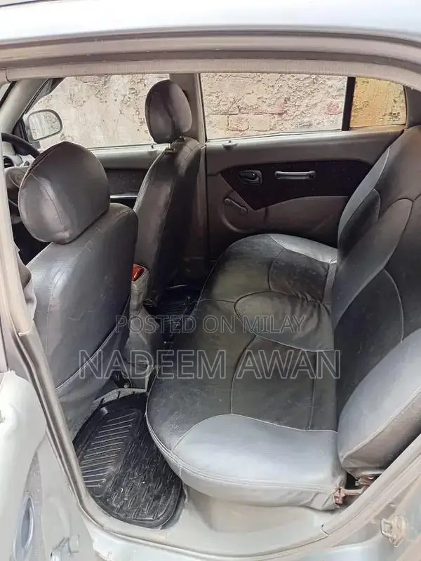 Hyundai Santro Club Compact City Hatchback