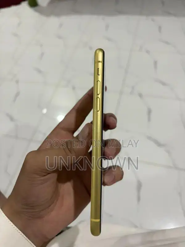 Apple iPhone 11 64GB Smartphone Excellent Condition