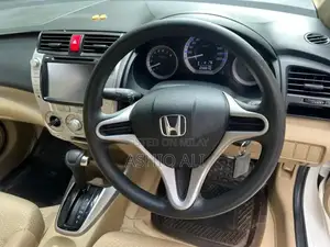 Honda City i-VTEC Sedan Prosmetic Genuine Car