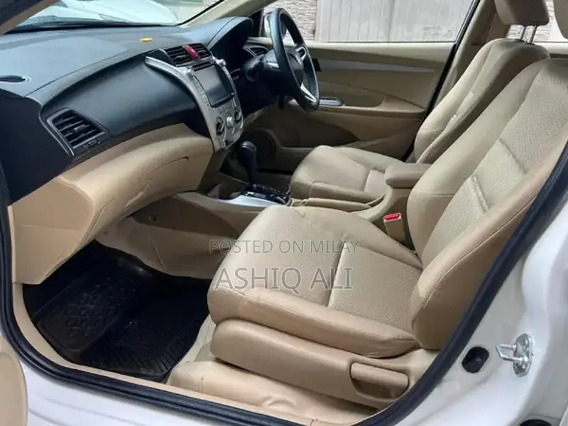 Honda City i-VTEC Sedan Prosmetic Genuine Car