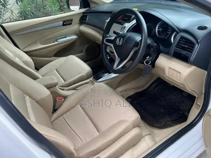 Honda City i-VTEC Sedan Prosmetic Genuine Car