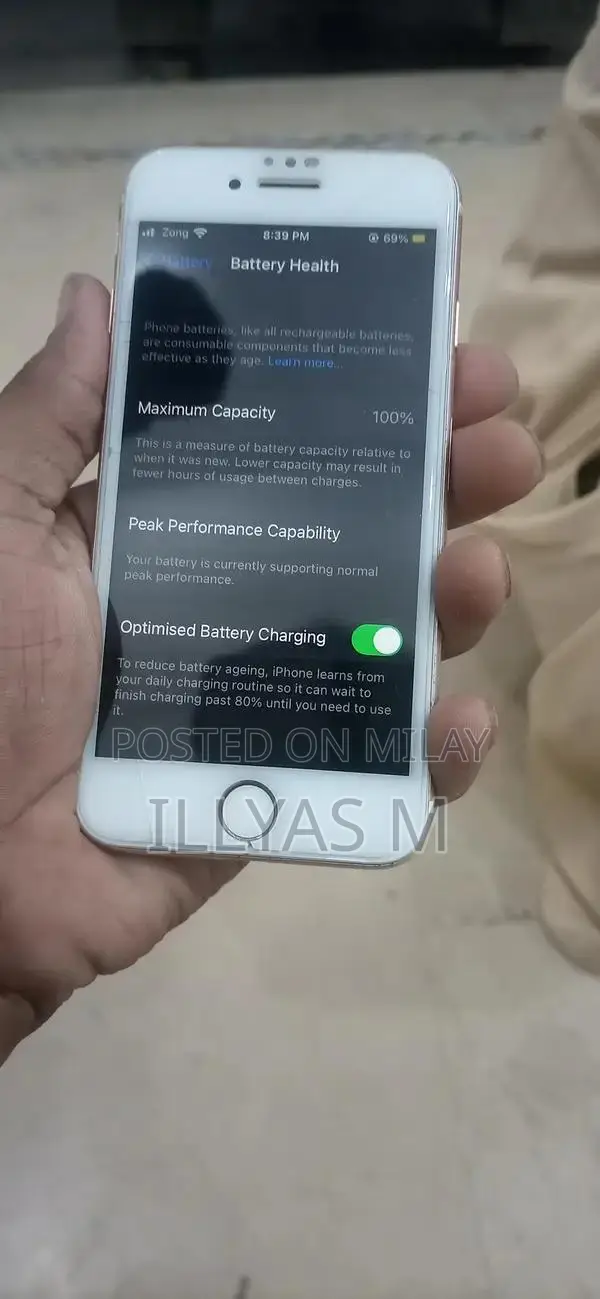 Apple iPhone 7 32GB Smartphone - Excellent Condition