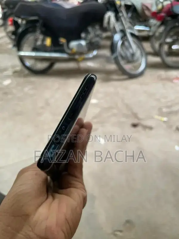 Oppo F11 Blue Smartphone with Clouer Design