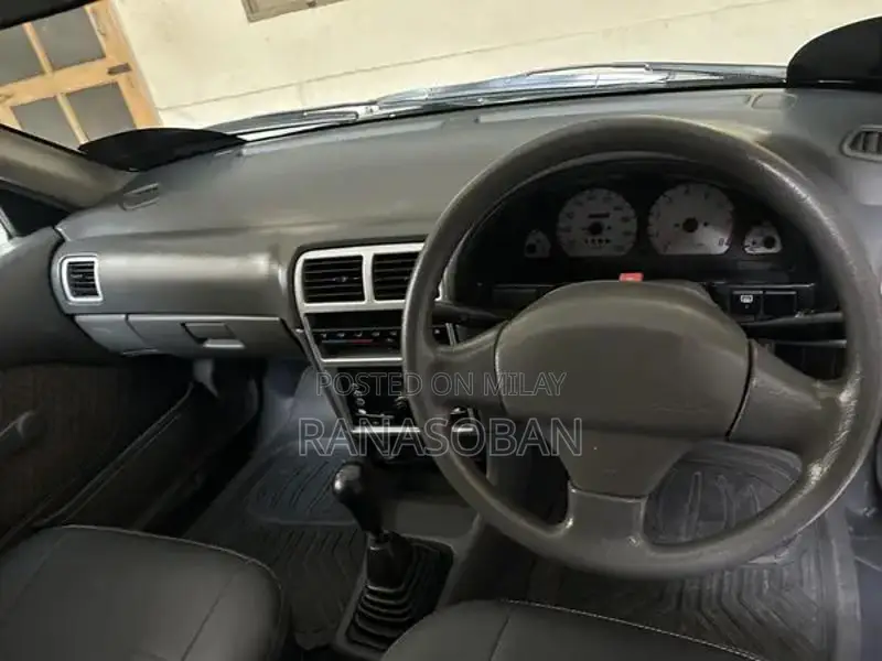 Suzuki Cultus 2016 Compact City Car with Excellent Condition