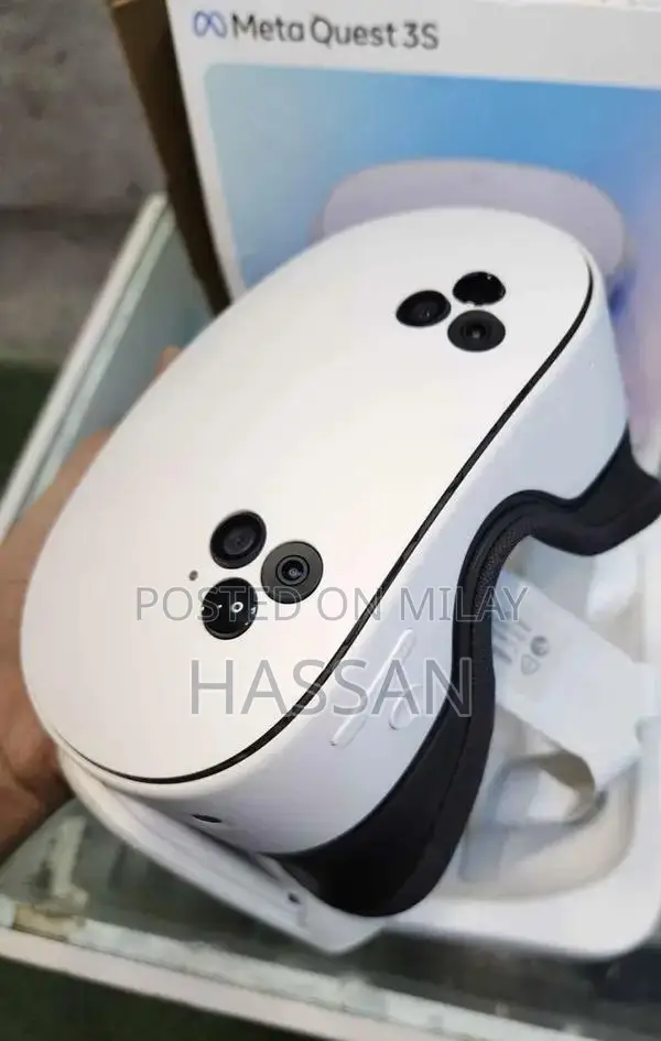 Meta Quest 3S 256GB Virtual Reality Headset