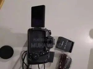 Canon 70D Digital SLR Camera with Advanced Imaging Features