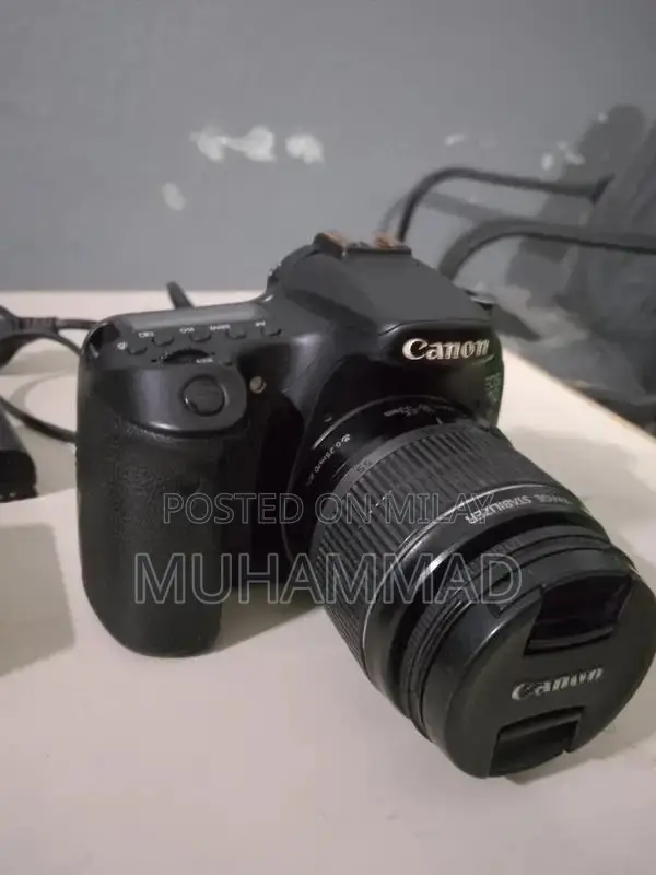 Canon 70D Digital SLR Camera with Advanced Imaging Features