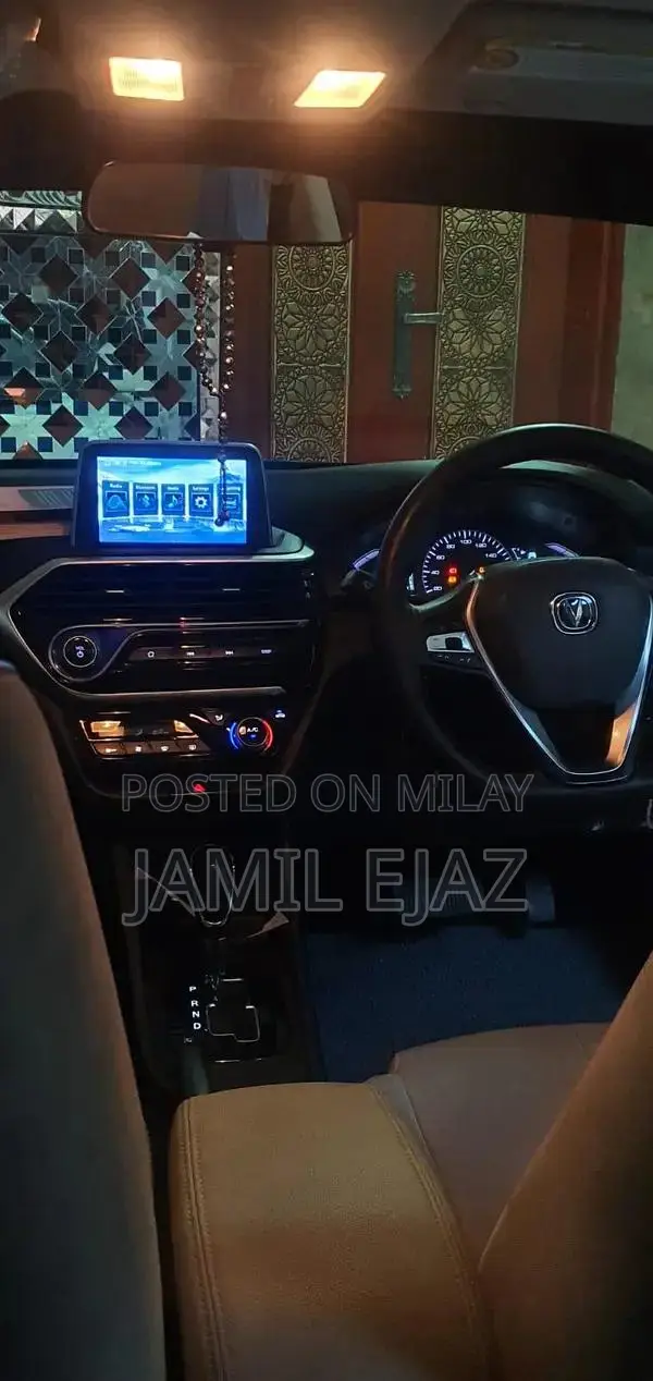 Alsvin Lumear Compact Sedan - Reliable Urban Driving Experience