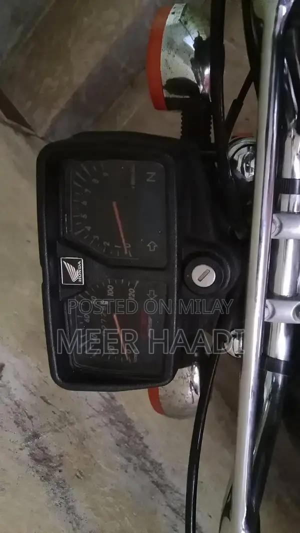 Honda CG 125 Motorcycle - Latest 2024 Model