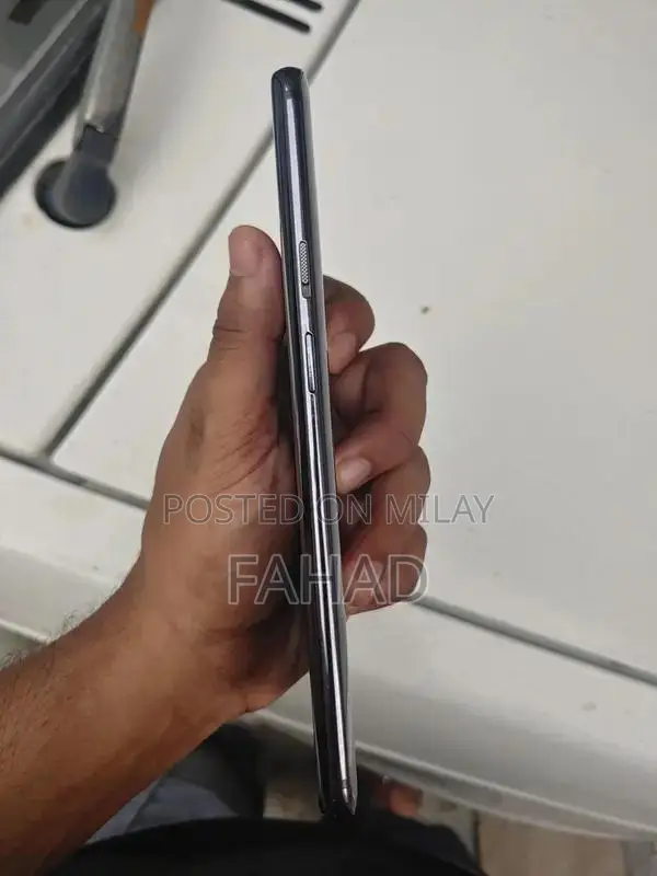 OnePlus 7 Pro Flagship Smartphone - 8GB RAM, 256GB Storage