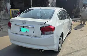 Honda City 2011 Sedan Authentic B2B Condition