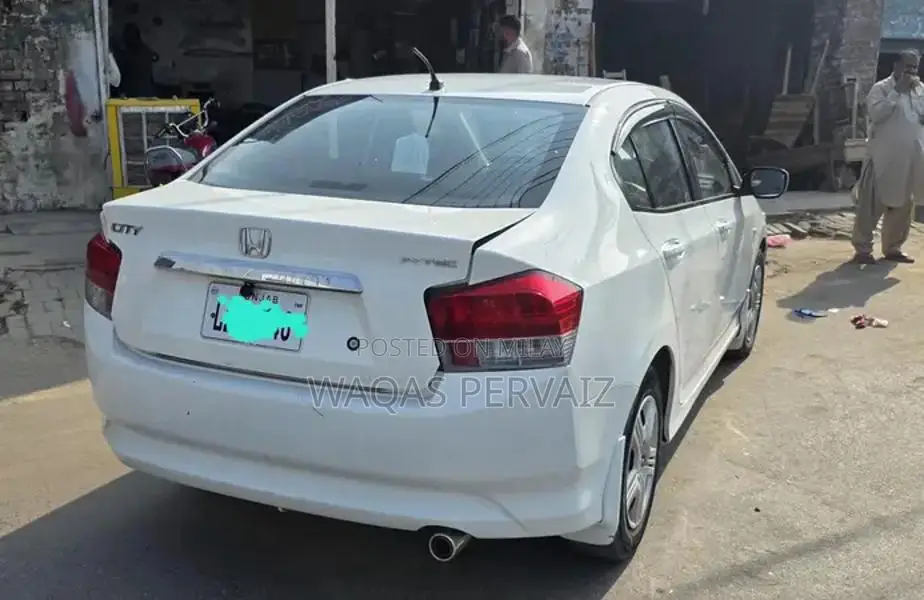 Honda City 2011 Sedan Authentic B2B Condition