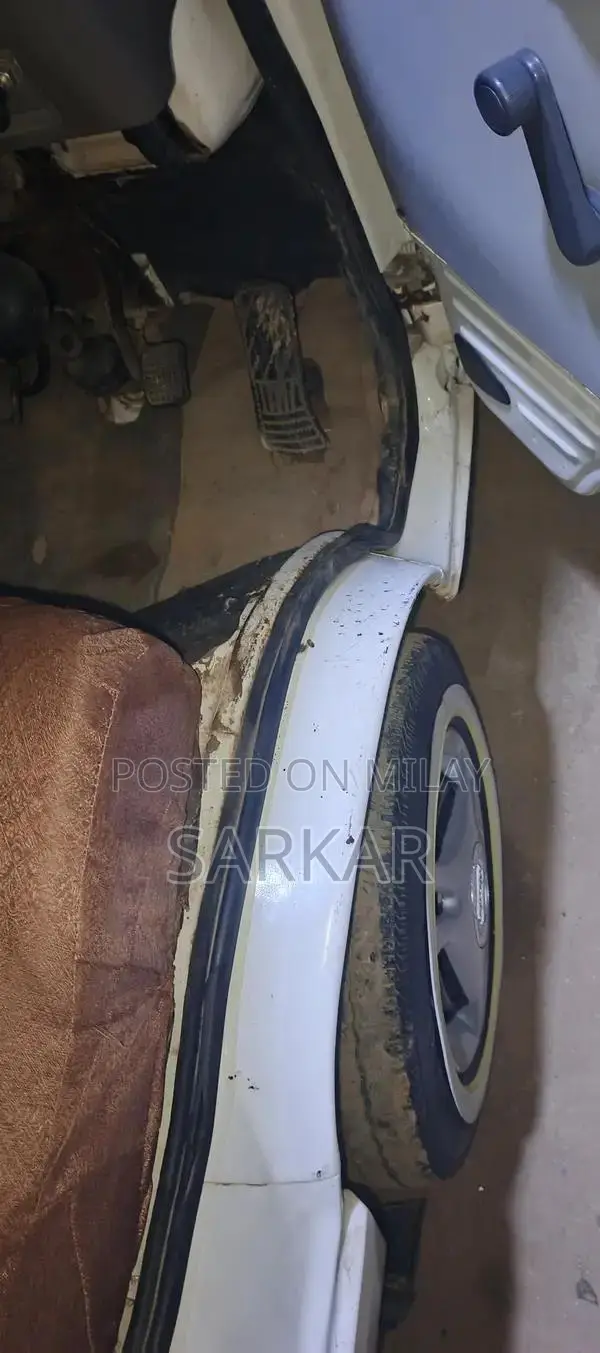 2007 Suzuki Bolan: Well-Maintained City Hatchback with CNG