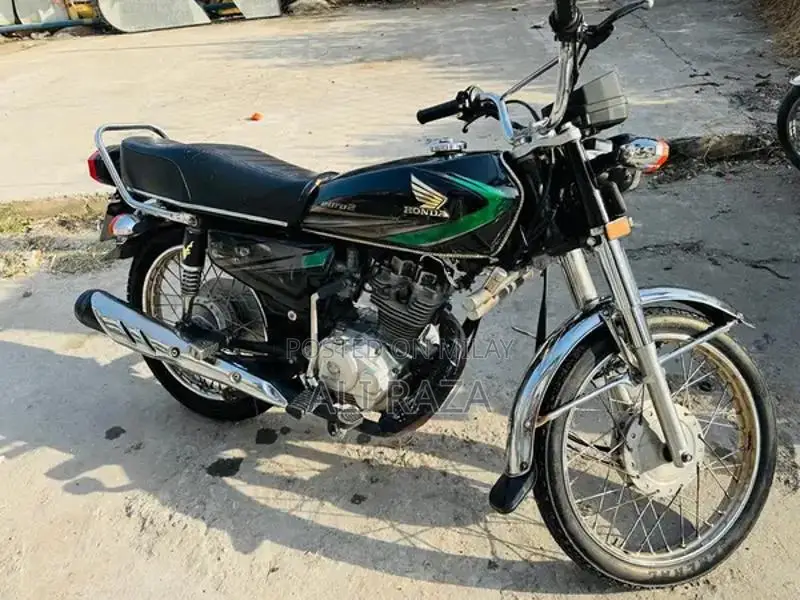 Honda CG 125 Motorcycle - Single Cylinder Bike