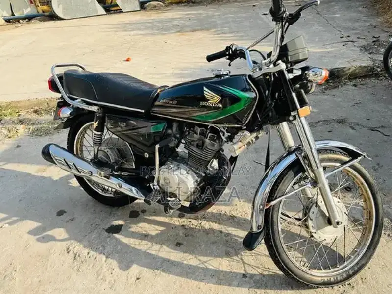 Honda CG 125 Motorcycle - Single Cylinder Bike