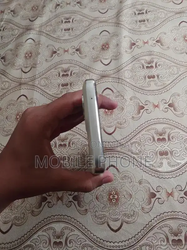 5G Stylus Smartphone with Advanced Camera and Display