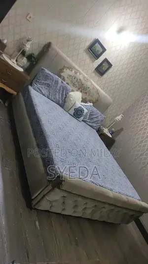 Heavy Poshish Bed Set with Dressing and Side Tables