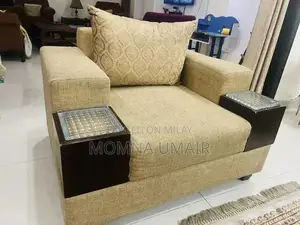 Comfortable Sofa Set with Multiple Seats in Good Condition