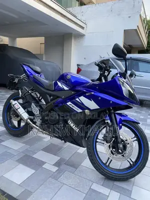 Yamaha YZF R15 Sports Motorcycle - Single Cylinder Performance Bike
