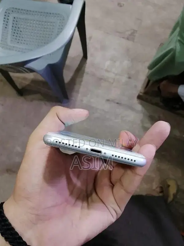 Apple Smartphone 64GB PTA Approved Excellent Condition