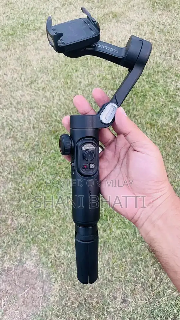 Professional 3-Axis Smartphone Gimbal with Smart Stabilization