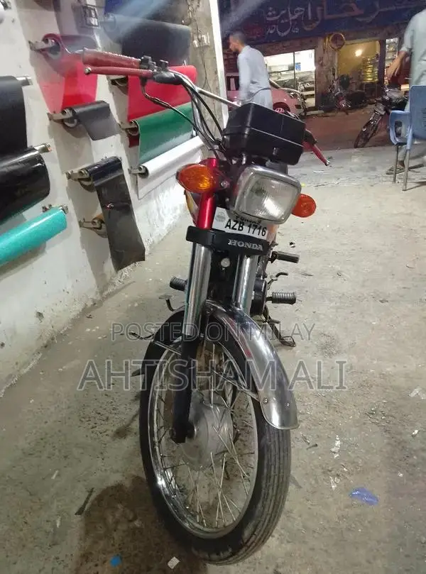 Honda 125 Motorcycle - New Two-Wheeler with Complete Documentation