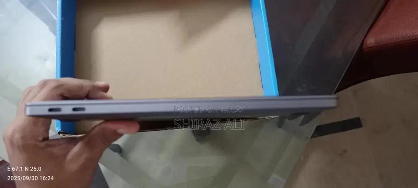 Apple MacBook Pro 13-inch 2017 Laptop