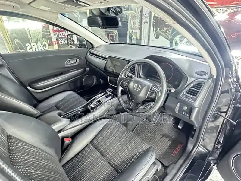 Honda Vezel Compact SUV - Low Mileage Urban Crossover