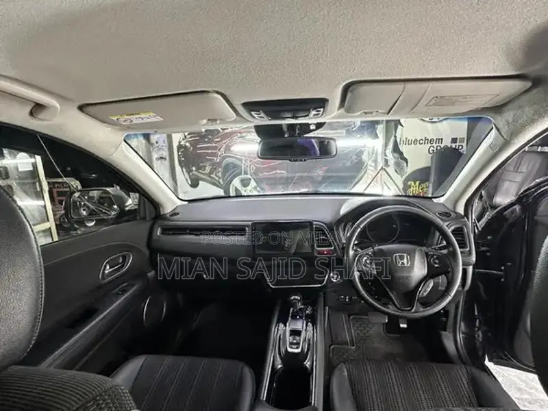 Honda Vezel Compact SUV - Low Mileage Urban Crossover